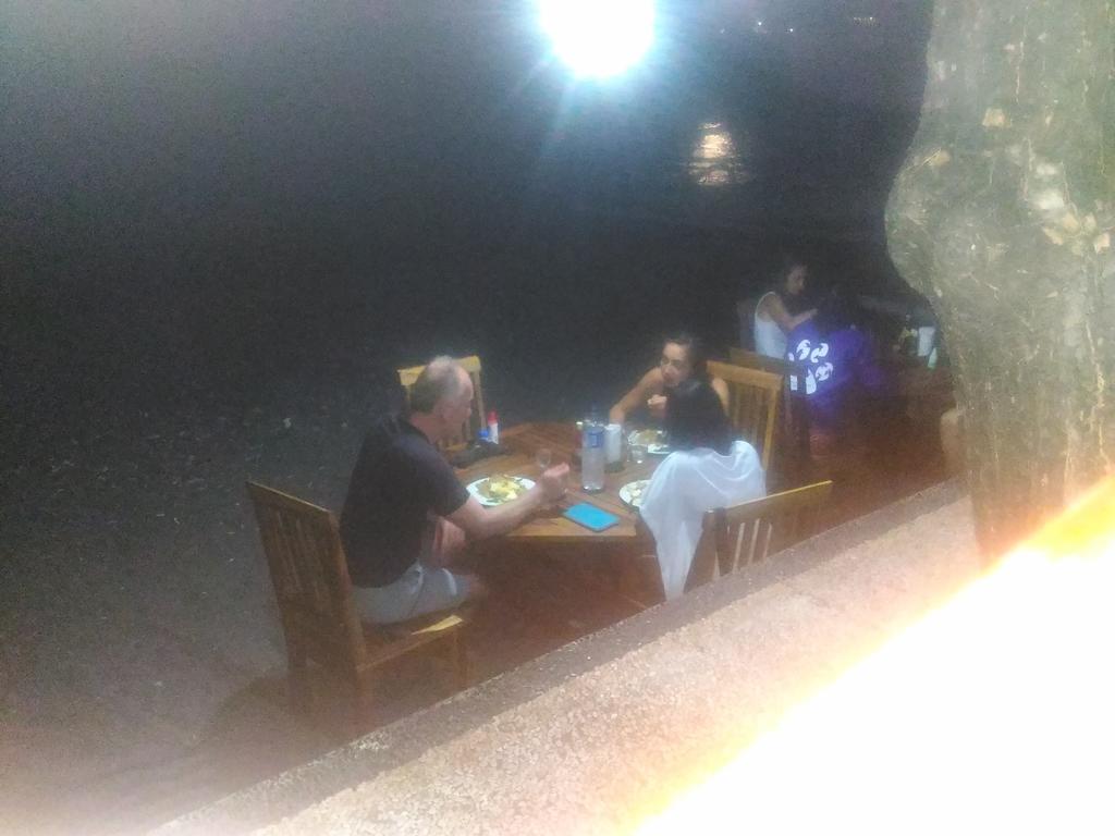 אמד Sunrise Cafe Bungalows מראה חיצוני תמונה